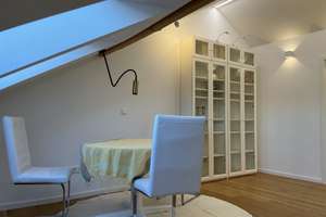 Möbliertes Dachgeschoss-Apartment in Karlsruhe — All-inclusive, Klima & Internet, ideal für Pendler – Anebosweg 14, 76187 Nordweststadt, Karlsruhe – Vorschaubild 9