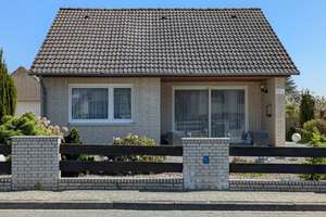 Freistehend auf großem Grundstück mit Garten und zwei Terrassen in Vorsfelde – Die vollständige Adresse der Immobilie erhältst du vom Anbieter., 38448 Vorsfelde, Wolfsburg – Vorschaubild 3