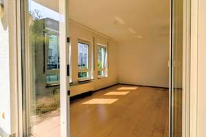Barrierefreie 2,5 Zimmer-Wohnung mit 114 m² Privatgarten, Wallbox, Aufzug in bester Wohnlage – Die vollständige Adresse der Immobilie erhältst du vom Anbieter., 73430 Stadtmitte, Aalen – Vorschaubild 6
