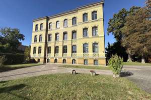 Lichtdurchflutete Maisonettewohnung mit Galerie und Loggia