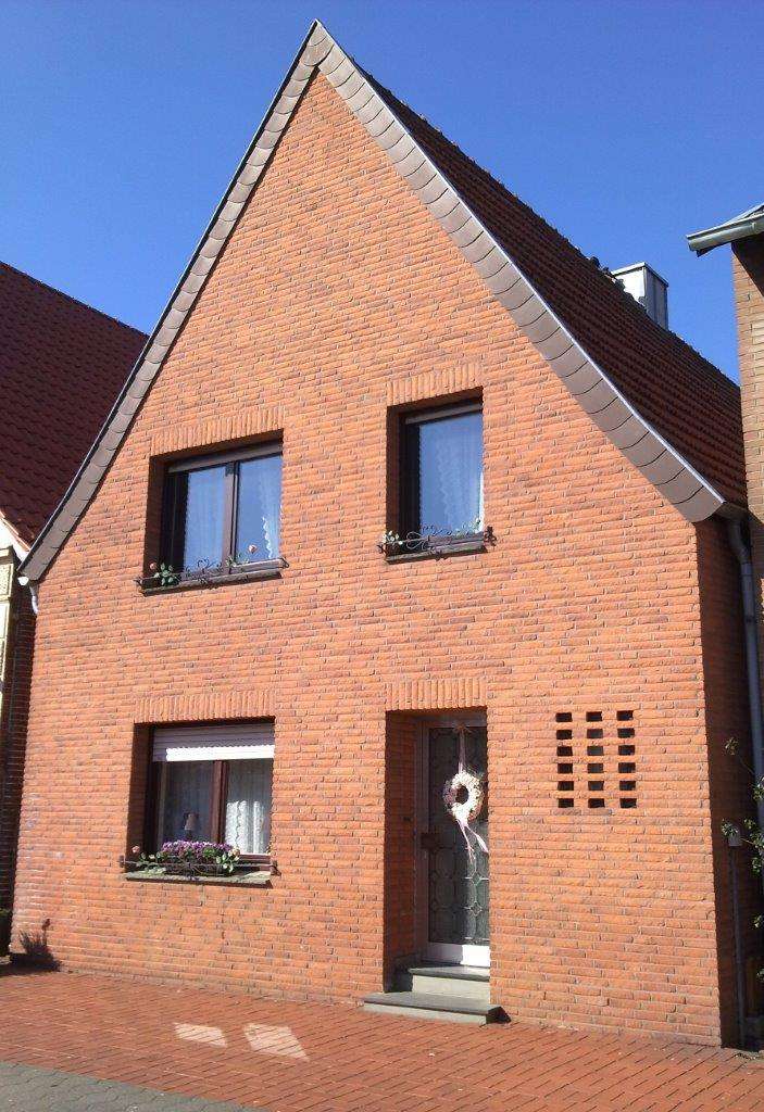 Immobilie in Ahaus - Ausbaufähiges Einfamilienhaus in Ahaus-Wessum, provisionsfrei direkt vom Eigentümer, zu verkaufen. - Bild 0