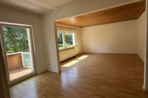 Sonnige 3,5-Zimmer-Eigentumswohnung mit Balkon in harmonischer Wohnlage