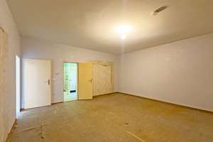 Großzügiges Einfamilienhaus auf einem Traumgrundstück mit Pool, Garage & Platz für die ganze Familie – Birnhornweg 11, 12107 Mariendorf, Berlin – Vorschaubild 32