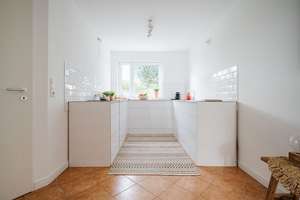 Modernisiertes Familienzuhause mit Süd-West-Garten und großem Dachstudio in ruhiger Spielstraße – Die vollständige Adresse der Immobilie erhältst du vom Anbieter., 65929 Unterliederbach, Frankfurt am Main – Vorschaubild 5