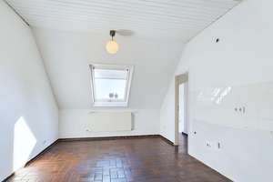 ZENTRALES WOHNEN IN WIESBADEN! 4-ZIMMER-DACHGESCHOSSWOHNUNG MIT SONNIGER TERRASSE – Die vollständige Adresse der Immobilie erhältst du vom Anbieter., 65185 Mitte, Wiesbaden – Vorschaubild 16