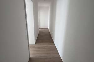 Renovierte 2-Zimmer-Wohnung in Oberhausen - für max. 2 Personen – Schallerstr. 1, 86154 Links der Wertach-Nord, Augsburg – Vorschaubild 2