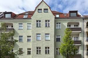 Über den Dächern der Stadt – Wohnen mit Blick auf den Siemensturm – Die vollständige Adresse der Immobilie erhältst du vom Anbieter., 13629 Siemensstadt, Berlin – Vorschaubild 1