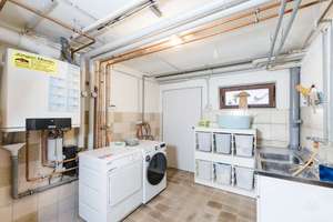 Gepflegtes 2-3 Familienhaus in beliebter Lage von Straubenhardt – Die vollständige Adresse der Immobilie erhältst du vom Anbieter., 75334 Straubenhardt – Vorschaubild 59