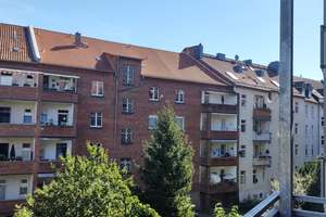schöne Wohnung mit Balkon hofsetig nahe der UNI – Stauffenbergallee 26, 99085 Krämpfervorstadt, Erfurt – Vorschaubild 3