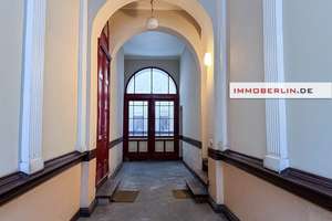 IMMOBERLIN.DE - Großzügige Altbauwohnung in ruhiger Lage beim Bergmannkiez