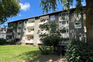 Für SIE! 3 Zi.-EG.Whng. mit Balkon - Wannenbad mit Fenster - DSD Benrath