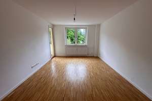 Modernisierte 3-Zimmer-Wohnung in Schweinau zu vermieten