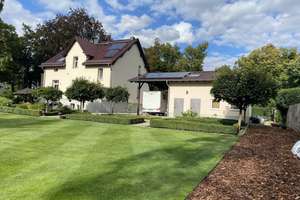 Villa in Berlin Kaulsdorf, energetisch saniert auf Park ähnlich gestaltetes großes Grundstück