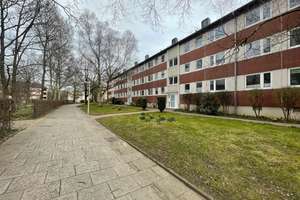 Stilvolle Eigentumswohnung in beliebter Lage in Kiel-Projensdorf! – Charles-Roß-Ring 76, 24106 Wik, Kiel – Vorschaubild 2