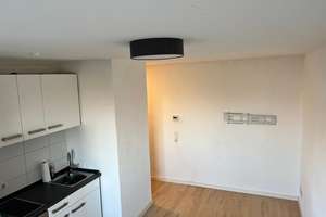 Möblierte 2-Zimmer-Wohnung mit Balkon und traumhaftem Weitblick über Stuttgart – Klippeneckstraße 18, 70186 Gaisburg, Stuttgart – Vorschaubild 9