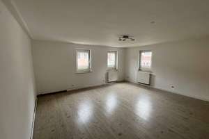 Großzügiges 12-Zimmer-Haus mit Entwicklungspotenzial – ideal für Kapitalanleger, Monteurvermietung – Die vollständige Adresse der Immobilie erhältst du vom Anbieter., 74343 Sachsenheim – Vorschaubild 2