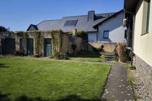 Idyllisches Einfamilienhaus mit ausgebauten Keller, Garage, Carport, Nebengelass und schönem Garten! – Die vollständige Adresse der Immobilie erhältst du vom Anbieter., 3238 Finsterwalde – Vorschaubild 5