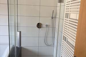 Teilmöbelierte gehobene 2-Zimmer-Wohnung in Zuffenhausen mit Dachterrasse  und Bühne – Marbacher Straße 48, 70435 Zuffenhausen-Mitte, Stuttgart – Vorschaubild 12
