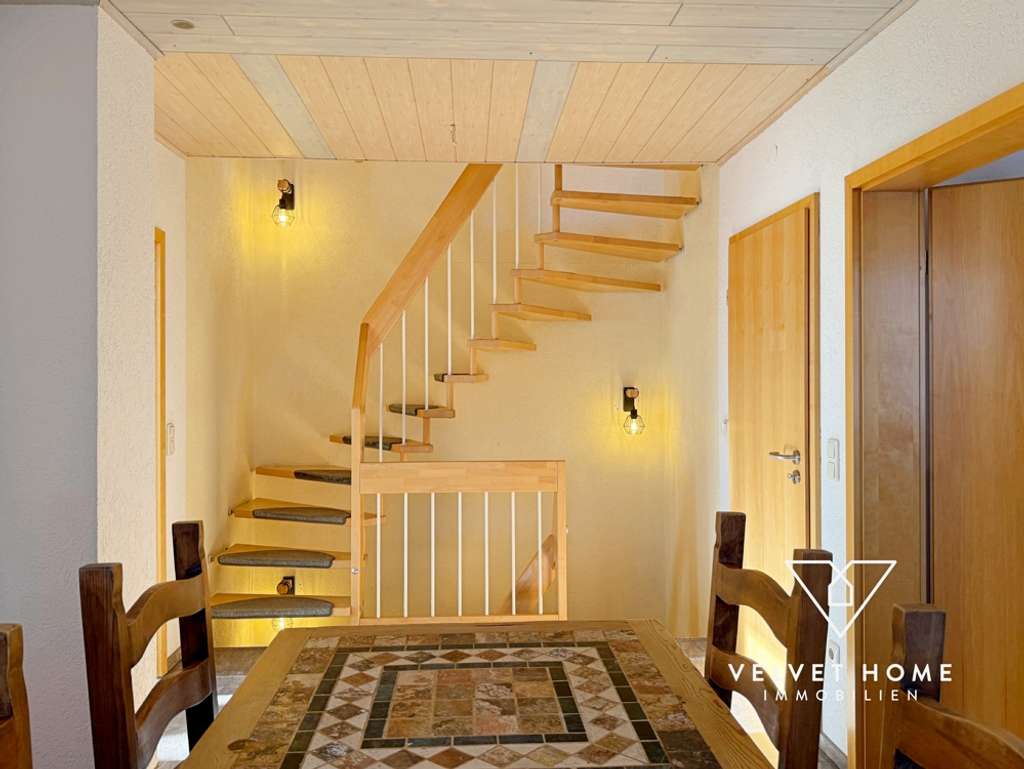 Immobilie in Kissing - Gepflegtes Reiheneckhaus mit kleinem Garten & Garage in gut angebundener Lage in Kissing - Bild 3