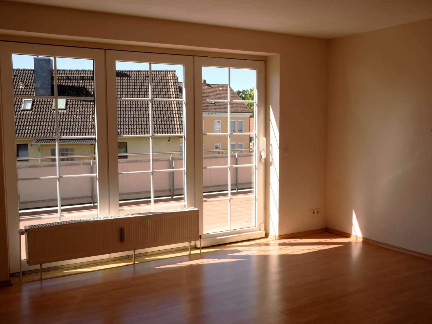 Immobilie in Schöningen - Zwei Zweifamilienhäuser mit Ausbaureserve und vier Garagen im Doppelpack - Bild 5