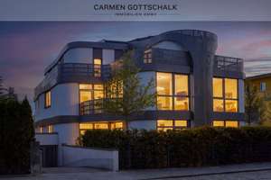 Oben angekommen. Und der private Aufzug sorgt dafür, dass es auch so bleibt. Design-Penthouse!