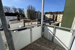 2-Zimmer-Altbautraum mit Balkon und Dielenboden am Kieler Südfriedhof! – Die vollständige Adresse der Immobilie erhältst du vom Anbieter., 24114 Südfriedhof, Kiel – Vorschaubild 3