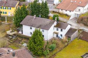 Vielseitiges Zweifamilienhaus in ruhiger Hanglage - Aiging / Nußdorf – Die vollständige Adresse der Immobilie erhältst du vom Anbieter., 83365 Nußdorf – Vorschaubild 1