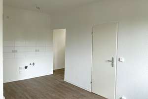 Für die ganze Familie: geräumige 5-Zimmer-Wohnung – Budapester Str. 39, 1069 Südvorstadt-West, Dresden – Vorschaubild 3