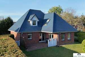 Familienfreundl. Einfamilienhaus mit geräumigem Zuschnitt, Süd-/West- Terrasse, Garten und Carport – Nordfriesland (Kreis) – Vorschaubild 1