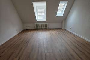 Großzügige 2-Zimmer-Dachgeschosswohnung direkt in der Einkaufsstraße von Gelsenkirchen-Buer – Die vollständige Adresse der Immobilie erhältst du vom Anbieter., 45894 Buer, Gelsenkirchen – Vorschaubild 6