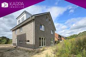 1 von 4: bezugsfertige Neubau - Doppelhaushälfte in Kayhude: Wohnen am Wald mit Alsterlauf  – Die vollständige Adresse der Immobilie erhältst du vom Anbieter., 23863 Kayhude – Vorschaubild 1
