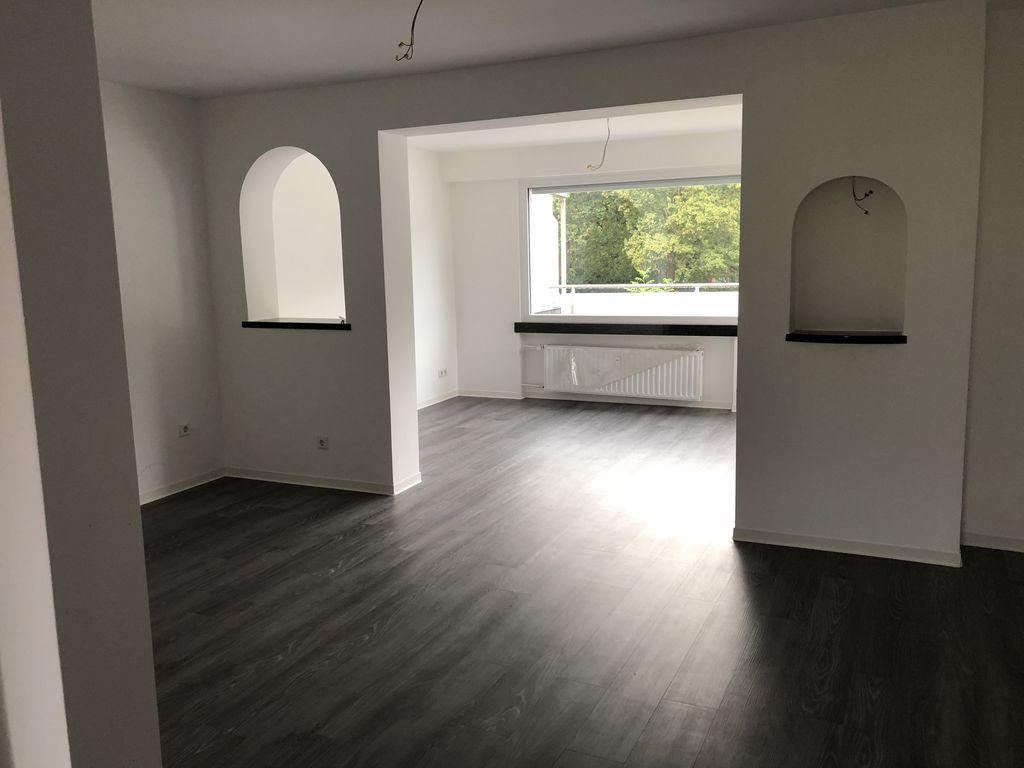 Super schöne, kernsanierte 3 Zimmer Wohnung mit Balkon-Terrasse in Köln Mülheim