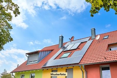 Großzügiges Reihenmittelhaus nebst Abstellgebäude - provisionsfrei