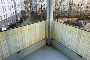 Helle Pärchenwohnung mit Balkon und EBK wartet auf Sie! – Simon-Bolivar-Straße 23, 13055 Alt-Hohenschönhausen, Berlin – Vorschaubild 2