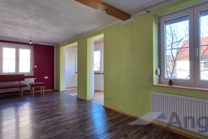 Attraktive DHH mit großem Grundstück in  bevorzugter Lage in Blaubeuren-Gerhausen – Die vollständige Adresse der Immobilie erhältst du vom Anbieter., 89143 Blaubeuren – Vorschaubild 2