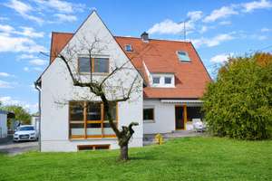 Großzügiges Einfamilienhaus mit traumhaften Grundstück in Bestlage von Neusäß – Nähe Uniklinikum