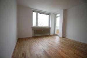 Sonnige 3-Zimmer-Wohnung in Bogenhausen, vollmöbliert   – Denninger Straße 212, 81927 Englschalking, München – Vorschaubild 4