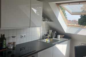 Dachappartment in ruhiger Feldrandlage von Wiesbaden-Erbenheim gesucht? Ideal für Singels ! – Sigismundstr. 16, 65205 Wiesbaden – Vorschaubild 2