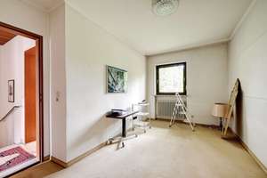 Doppelhaushälfte mit Südgarten und Ausbaupotenzial – Die vollständige Adresse der Immobilie erhältst du vom Anbieter., 81369 Mittersendling, München – Vorschaubild 9