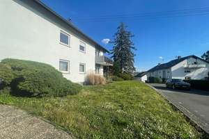 Dreifamilienhaus mit großem Gartengrundstück in begehrter Wohnlage  von Wiesloch zu verkaufen! – Lieselottestraße 9, 69168 Wiesloch – Vorschaubild 3