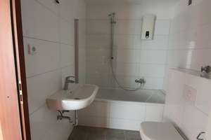 Helle 3,5-Zimmer-Dachgeschosswohnung mit Einbauküche in Essen – Adelkampstraße 20, 45147 Frohnhausen, Essen – Vorschaubild 5