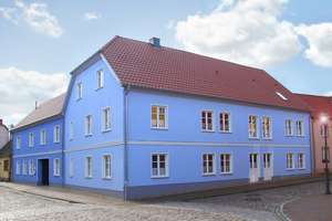 Modernes Ferienobjekt mit insgesamt 12 Einheiten im Herzen der beschaulichen Röbeler Innenstadt – Die vollständige Adresse der Immobilie erhältst du vom Anbieter., 17207 Röbel/Müritz – Vorschaubild 1
