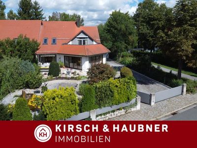 Stilvolles Familiendomizil in klassischer Eleganz!  
Bezugsbereit!   
  Neumarkt - Stadt