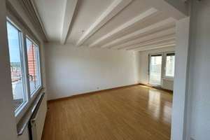 Schöne 3,5-Raum-Penthouse-Wohnung mit EBK und Balkon / Terrasse in Stuttgart – Obere Paulusstr. 105, 70197 Hasenberg, Stuttgart – Vorschaubild 11