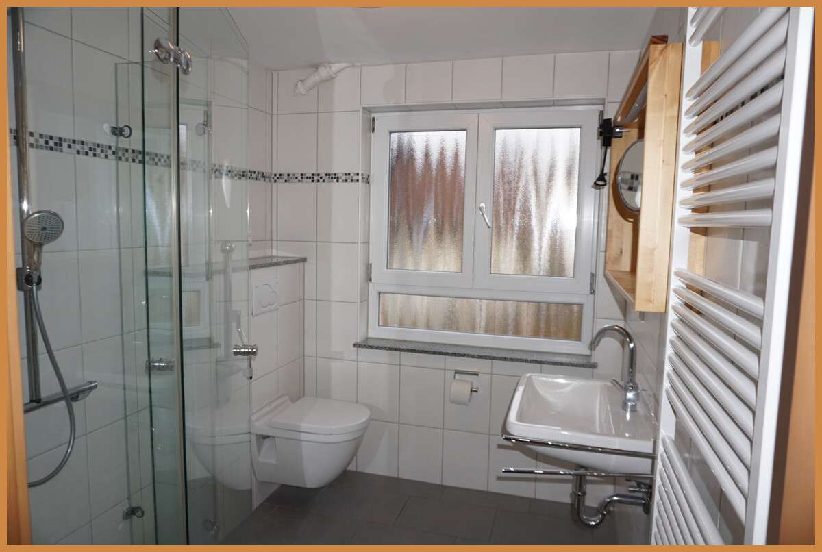 Immobilie in Biberach - Ihr neues Kapitel beginnt hier: Modernisiertes Wohnhaus mit großem Garten ! - Bild 3