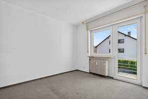 Sanierungsbedürftige 4 Zimmer-Wohnung mit drei Balkonen und viel Raum zur individuellen Gestaltung – Die vollständige Adresse der Immobilie erhältst du vom Anbieter., 76229 Grötzingen, Karlsruhe – Vorschaubild 8