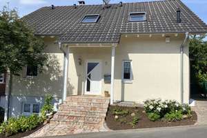 Nachhaltiges und naturnahes Zuhause in Niederbachem - provisionsfrei 