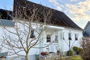 Stilvoll modernisiertes Zuhause mit Anbau und traumhaftem Garten in ruhiger und zentraler Lage – Die vollständige Adresse der Immobilie erhältst du vom Anbieter., 23626 Ratekau – Vorschaubild 23