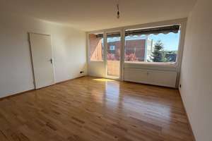 Licht, Lage, Balkon – charmante 3-Zimmer-Wohnung – Die vollständige Adresse der Immobilie erhältst du vom Anbieter., 21365 Adendorf – Vorschaubild 4