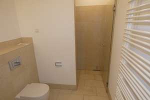 Exklusive 2-Zimmer-Wohnung in parkähnlicher Wohnanlage mit Süd-Balkon – Greifweg 154, 40549 Oberkassel, Düsseldorf – Vorschaubild 11